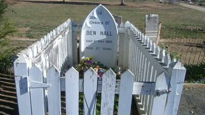 Ben Hall's grave at Forbes