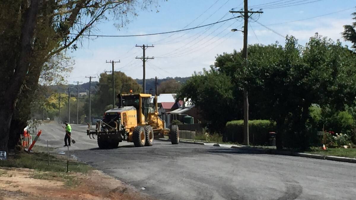 Pavement rehabilitation repairs on approximately 1,000 metres of Laggan Road between Crookwell and Laggan. Photo Bronwyn Haynes