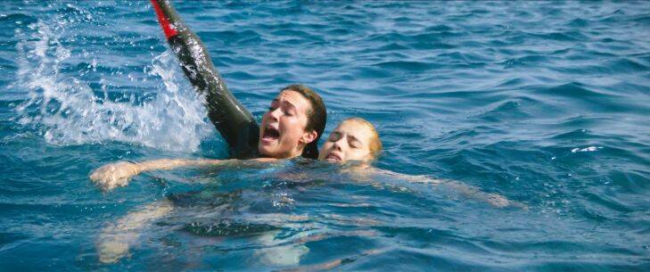 Mandy Moore and Claire Holt in shark thriller 47 Metres Down.