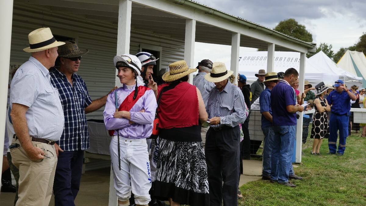 Binda Picnic Races 2014 | Photos available from the Crookwell Gazette