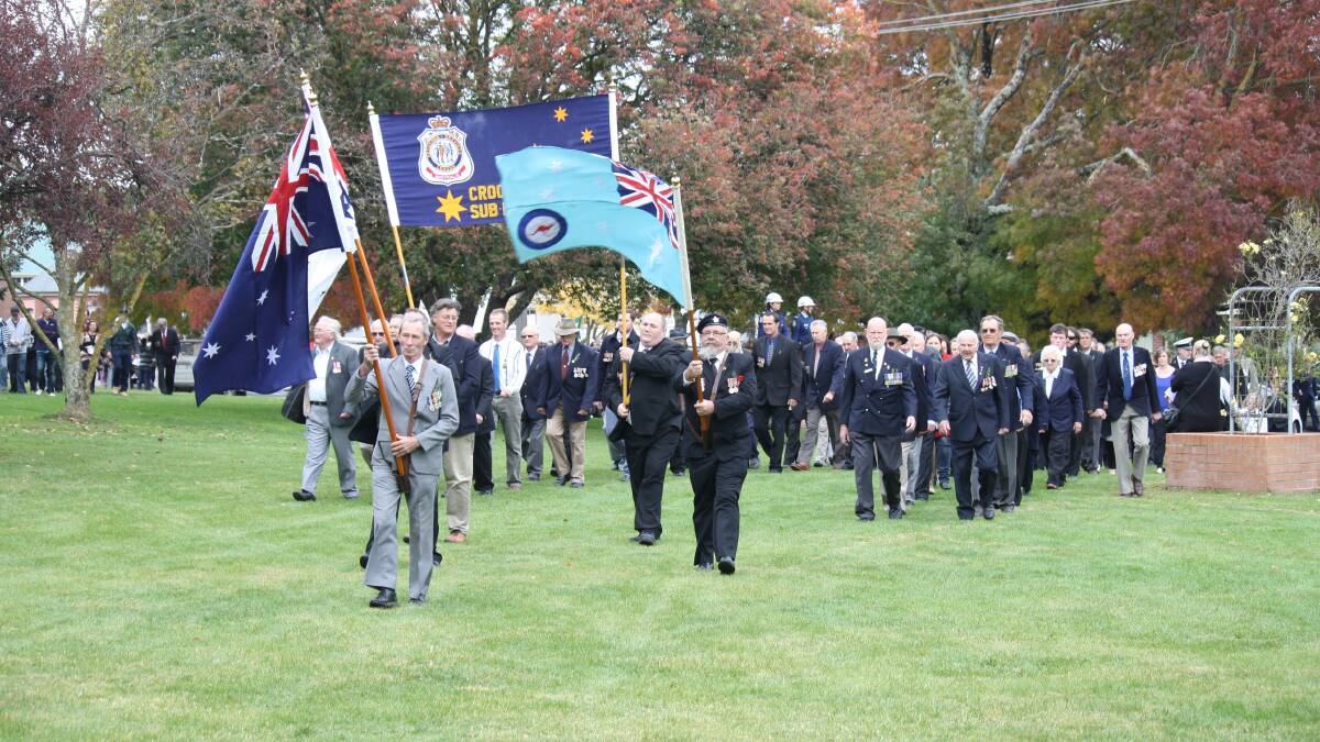 2014 Anzac Day Celebrations at the Memorial Oval in Crookwell. Photos by B Haynes at the Crookwell Gazette.