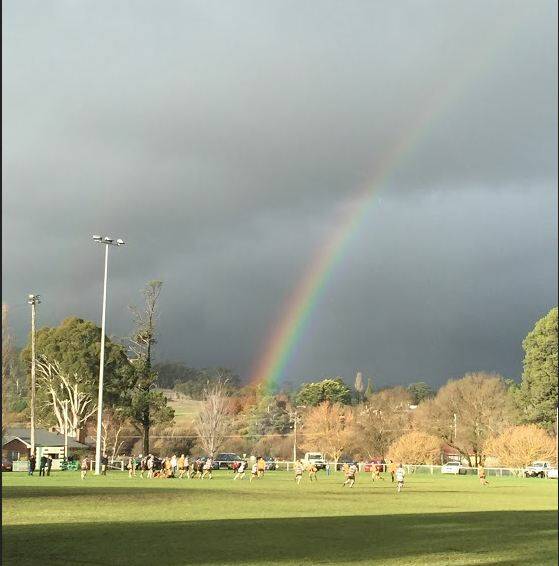 Boorowa Gold didn’t have their pot at the end of this rainbow on Saturday with Dogs defeating them 25-17. Photo by Kristy Page.