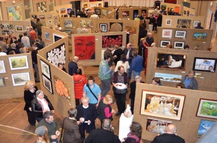 Crowds move in and out of the works at the 2019 Taralga Art Show. Photo: supplied (Taralga Progress Association)