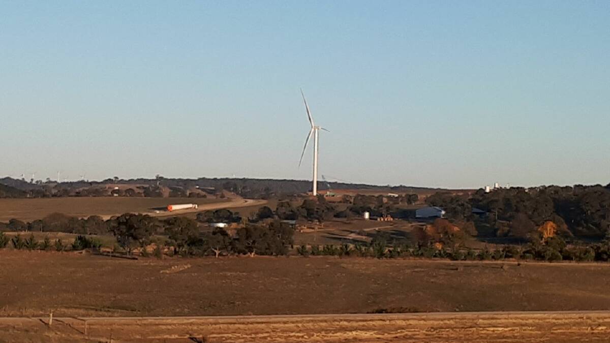 The first of 28 turbines contracted by Global Power Generation and General Electric Secure Wind Turbine, part of the Crookwell 2 Wind Farm, has been erected.
