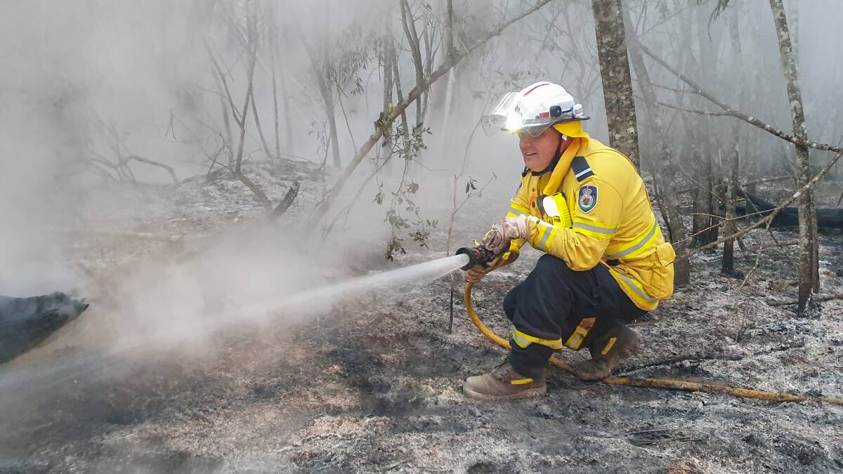 Northern NSW: Deputy Captain Richard Forshaw joins 16 Southern Tablelands firefighters to battle the Bees Nest Fire in Armidale. Photo: Gunning RFS Captain Krystaal Hinds.