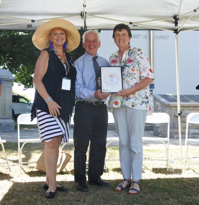 Nerida Croker joint Crookwell Citizen of the Year Award. 