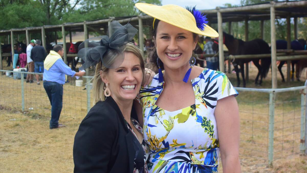 GRAB A FASCINATOR AND FRIEND: Robyn Duncombe and Alana Bush at Binda Picnic Races 2019. Photo: Clare McCabe